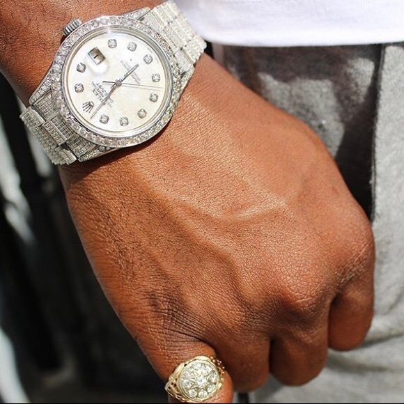 SOLD! Diamond flooded Date just Rolex - Picture 2 of 8